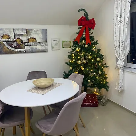 Cozy Family House Lazarevac